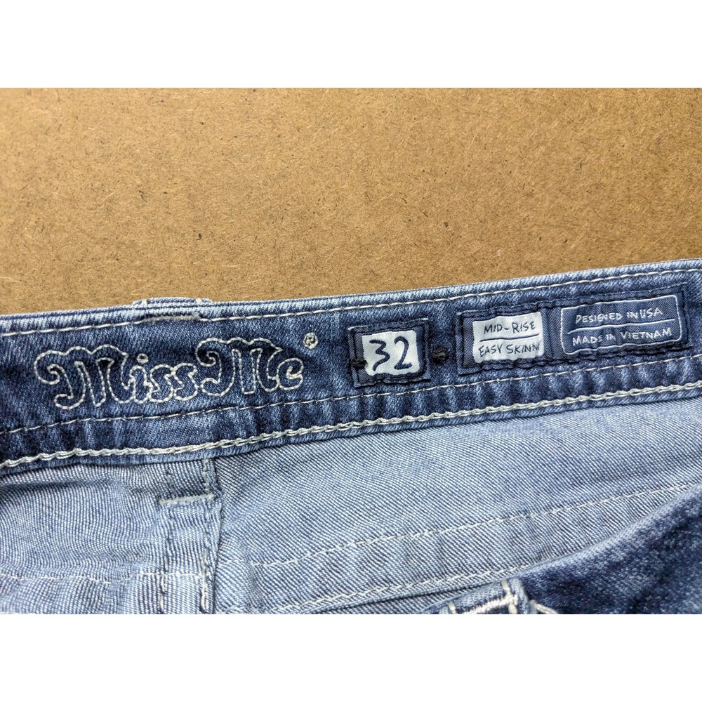 Miss Me Easy Skinny Jeans Womens 32 Mid Rise Fleur De Lis Embroidered Blue Denim - Picture 7 of 9